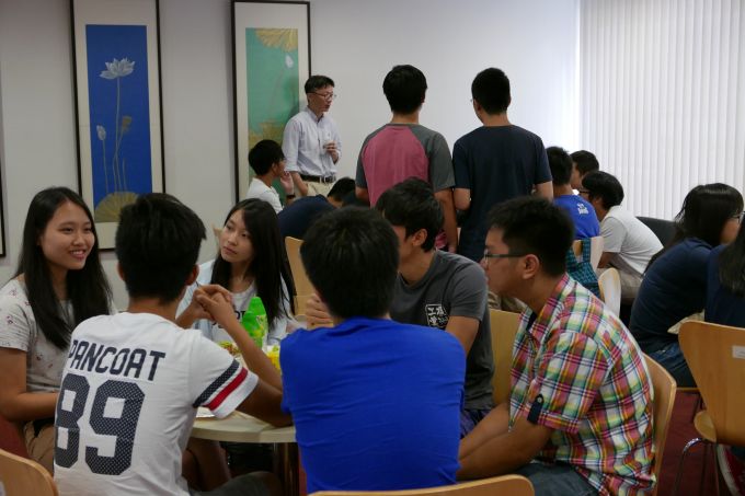 Lunch held for freshmen by the Department of History